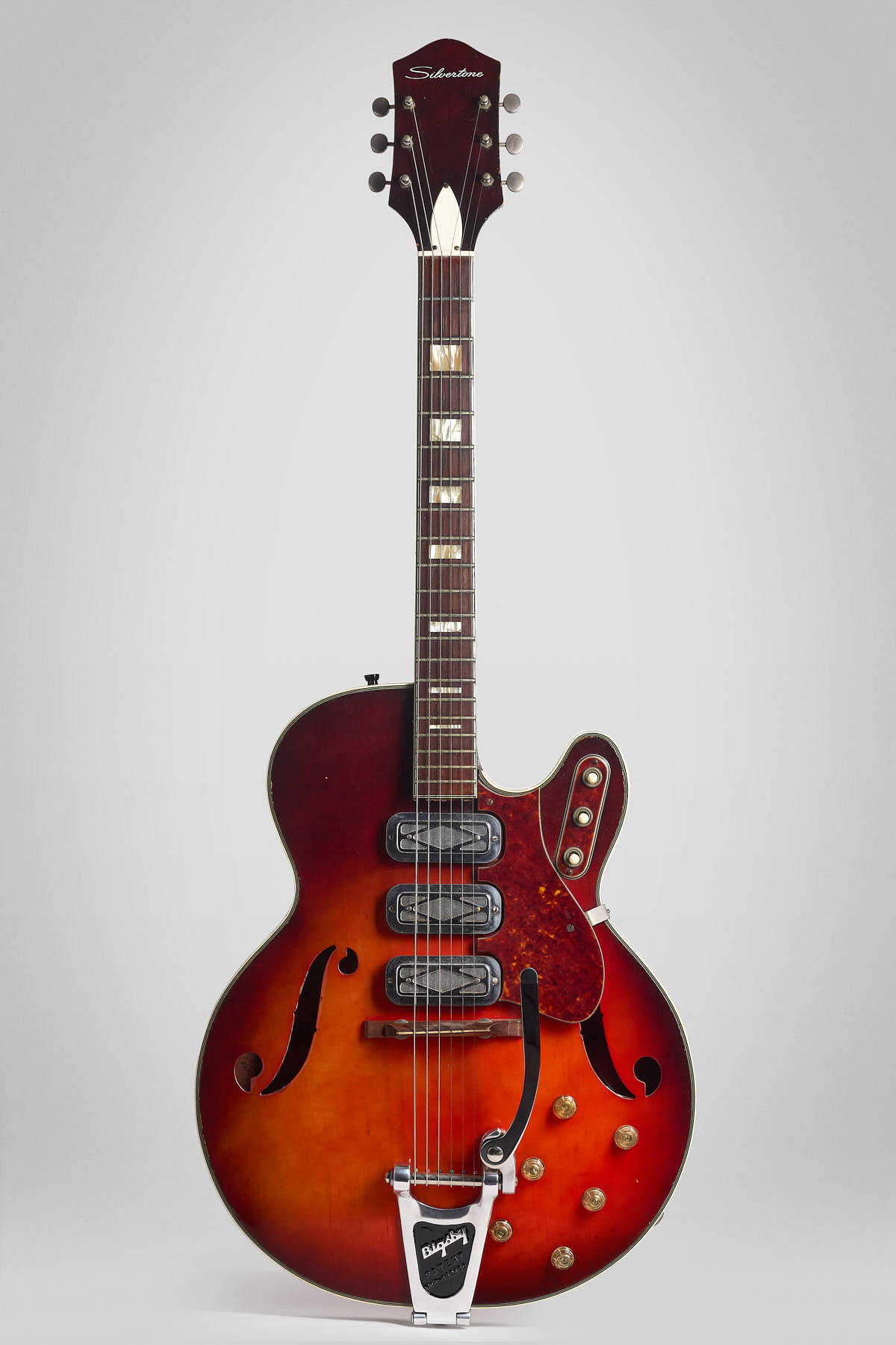 1963 Silvertone 1454 Redburst